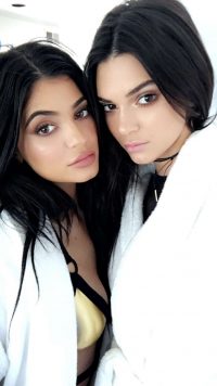 Kylie & Kendall Jenner Wallpaper 16