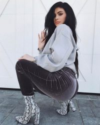 Kylie Jenner Wallpaper 44