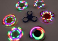 Fidget Toys Wallpaper 11