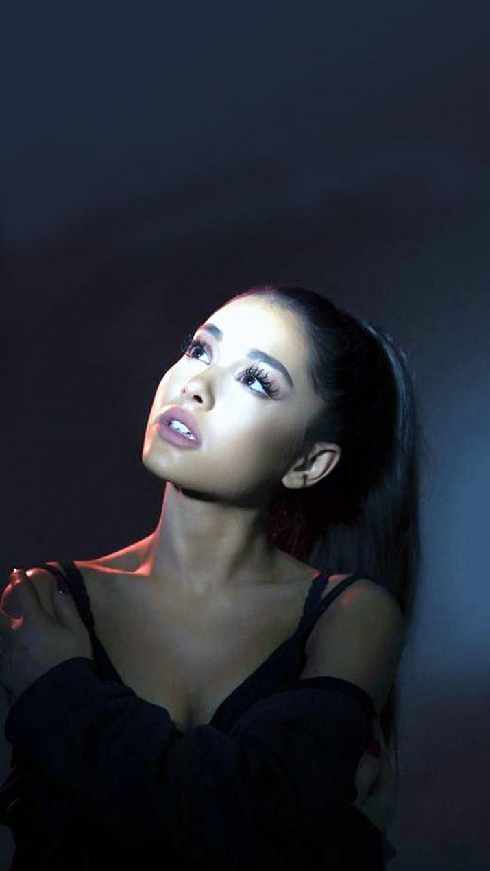 Ariana Grande Wallpaper 1