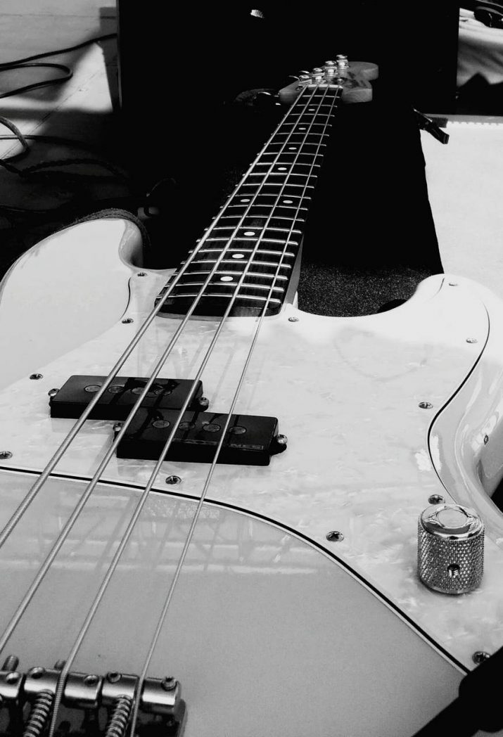 Bass Guitar Wallpaper 1