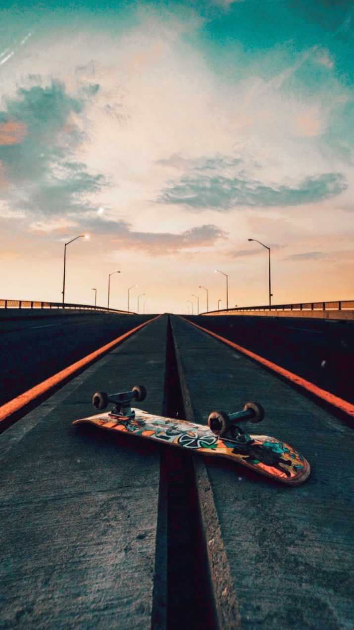 Phone Skateboard Wallpaper 1