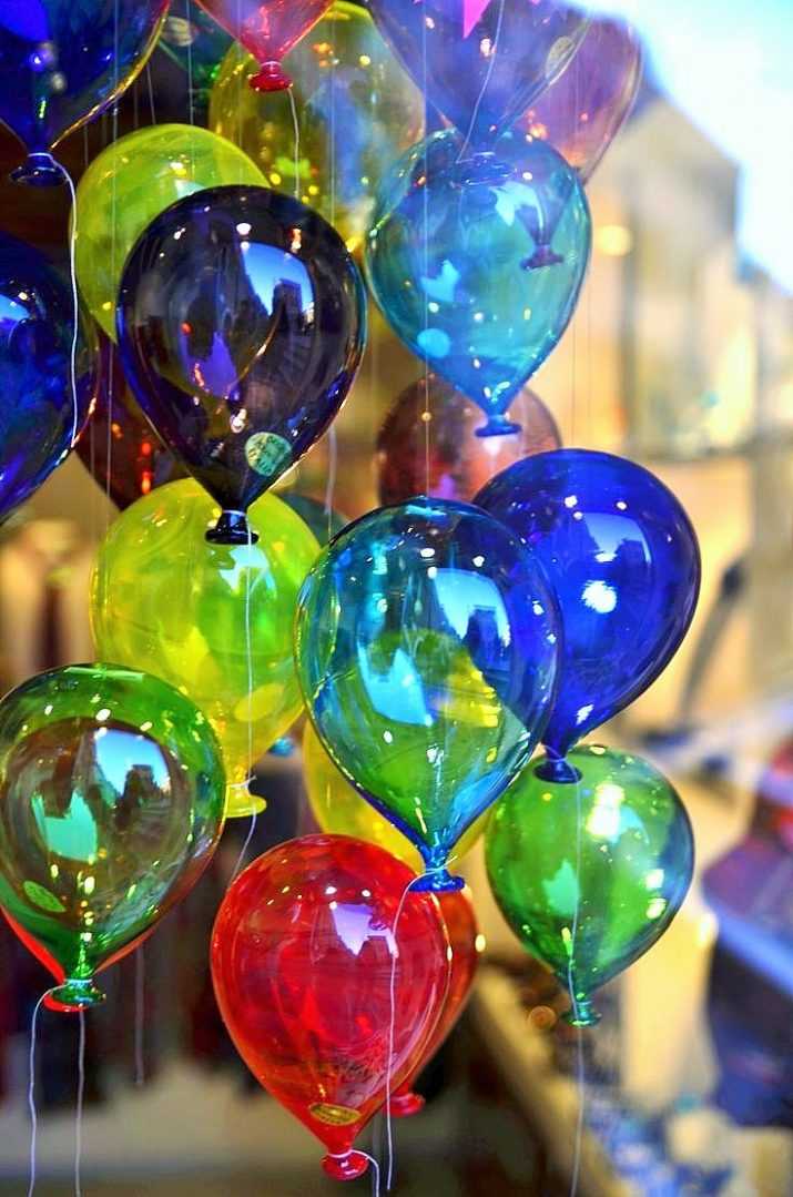 Transparent Balloon Wallpaper 1