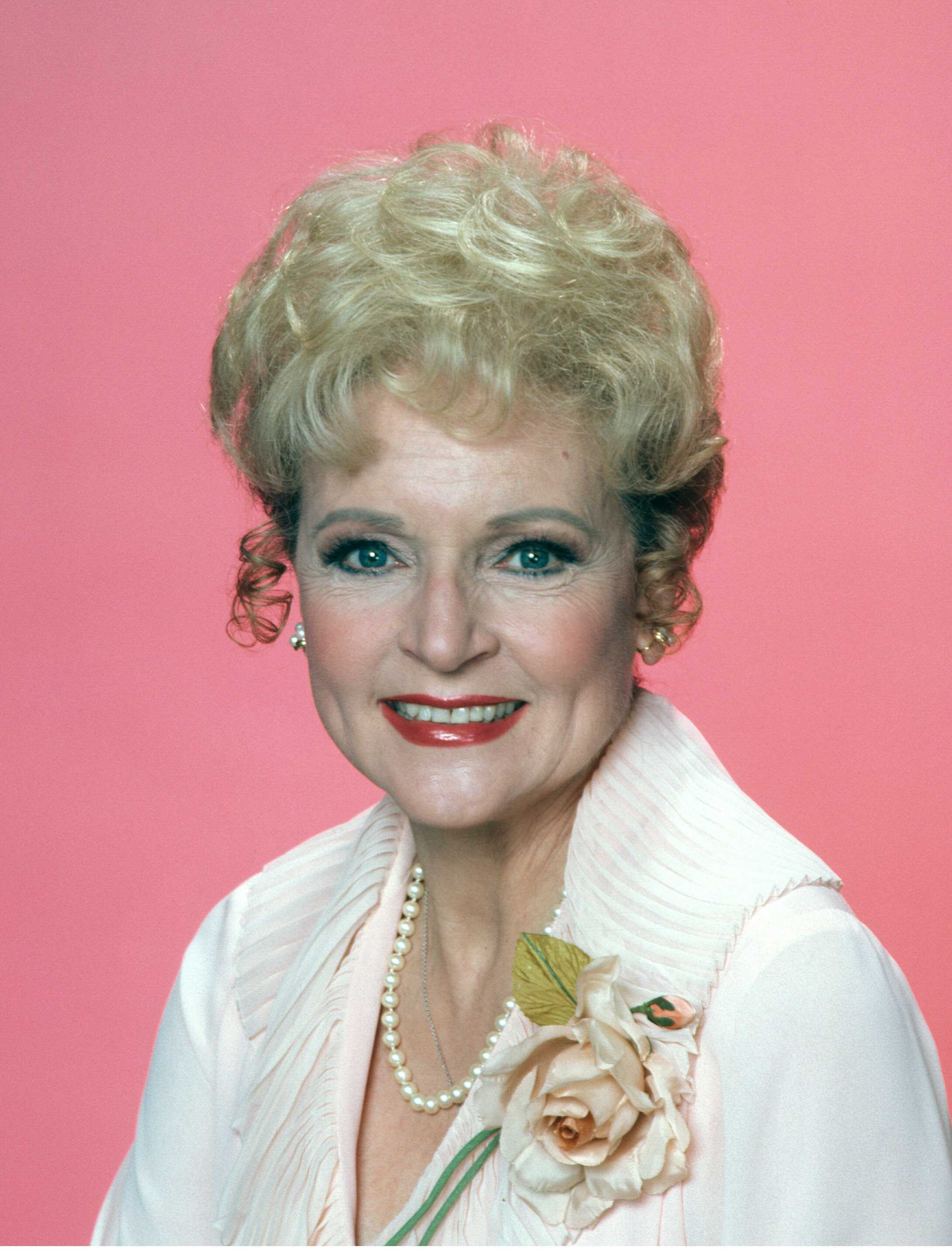 Pink Betty White Wallpaper - Wallpaper Sun