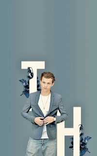 Aesthetic Tom Holland Wallpaper 31