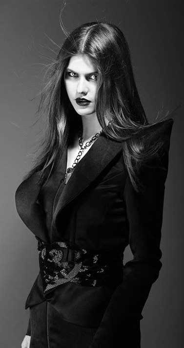 Black Alexandra Daddario Wallpaper 1 Black Alexandra Daddario Wallpaper 1