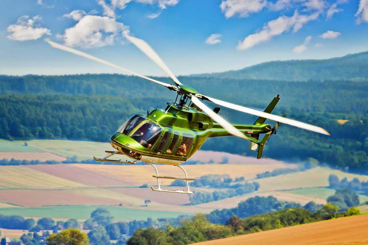 Green Helicopter Wallpaper 1 Green Helicopter Wallpaper 1